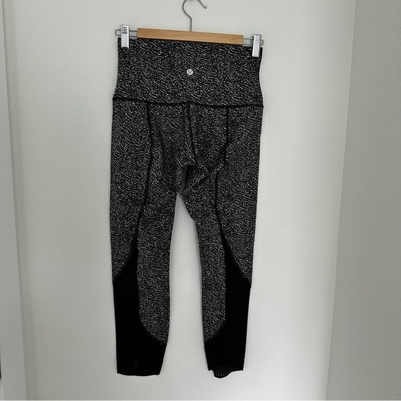 Lululemon Wunder Under Leggings High Rise Laser Cut Jacquard Black White Size 6 - Picture 11 of 12